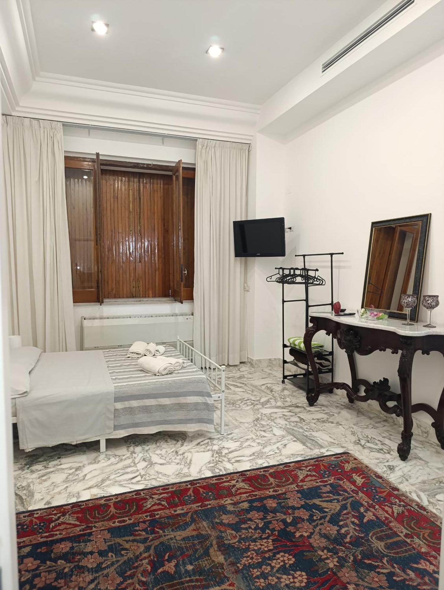 Don Camillo Suites Riposto Δωμάτιο φωτογραφία